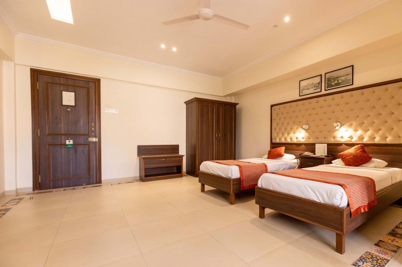 West End Hotel Bombaj